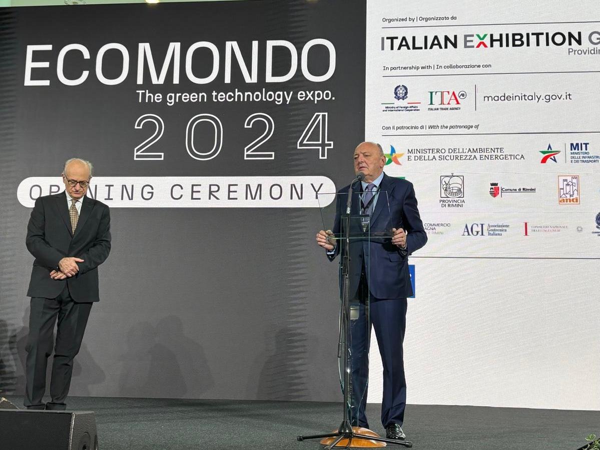 Il ministro Pichetto apre Ecomondo, “l’Italia cresce su rinnovabili, avanti su mitigazione”